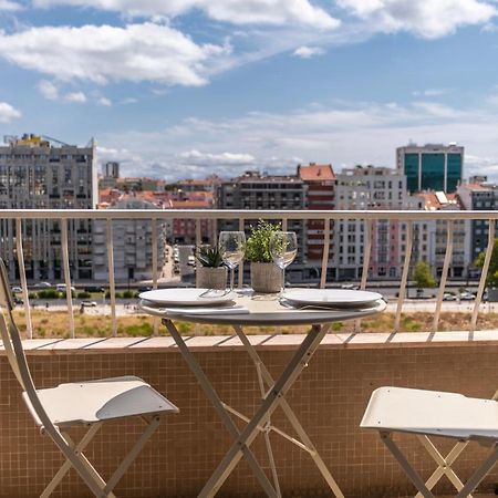 New - Luxury & Bright Apartment 리스본 외부 사진